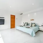 Tranquilium House *