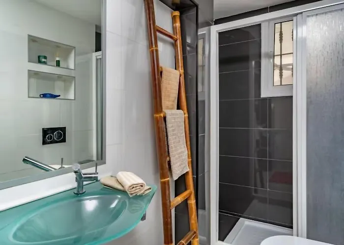 Tranquilium House Τορρεμολίνος